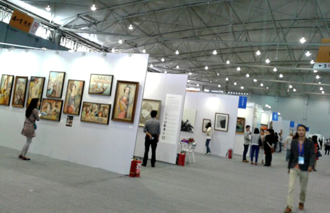 �׽�ɶ�����������������Ļ 2000�������������������չ����