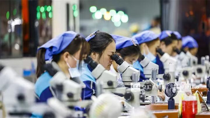 从春节“开门红”看中国经济的信心与力量