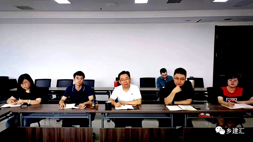 ��ũͶרί���߷�ɽ����ũ����Ϊ��ǿ����ũ��Ʒ�ƽ���һ��ũҵ�Ƽ���ҵ��������